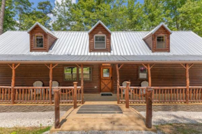 Private Cabin w King Bed and Private Hot Tub